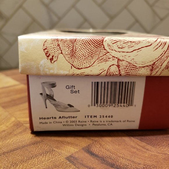 Just the Right Shoe, Hearts Aflutter, 25440, 2003 - Valentine's Gift Set - Picture 2 of 9